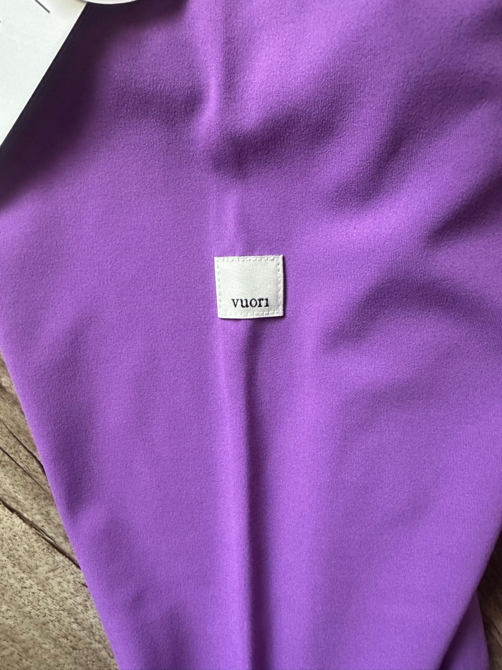 Vuori All The Form Legging (bright violet) Medium - NWT - Picture 3 of 6